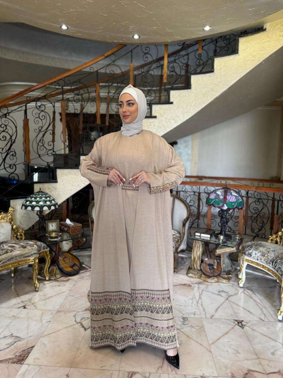 Beije Abaya With Jordanian Tetreez + Under Dress