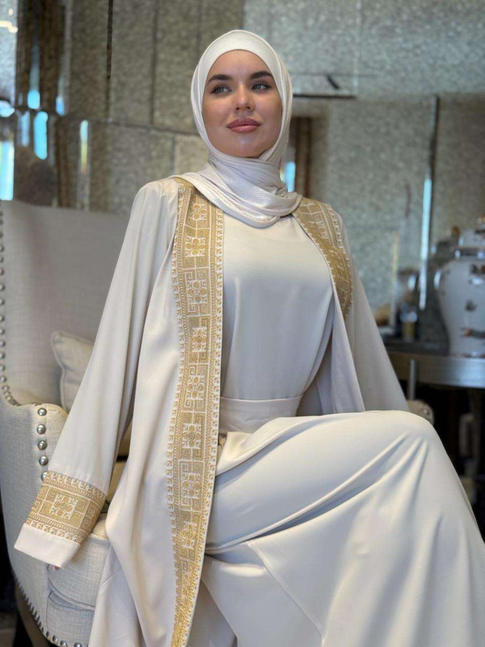 Beije Abaya With Jordanian Tetreez + Under Dress