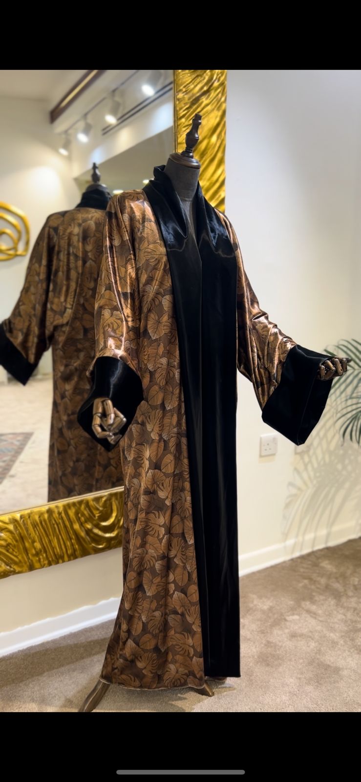 Leather Abaya (Feathers Pattern)