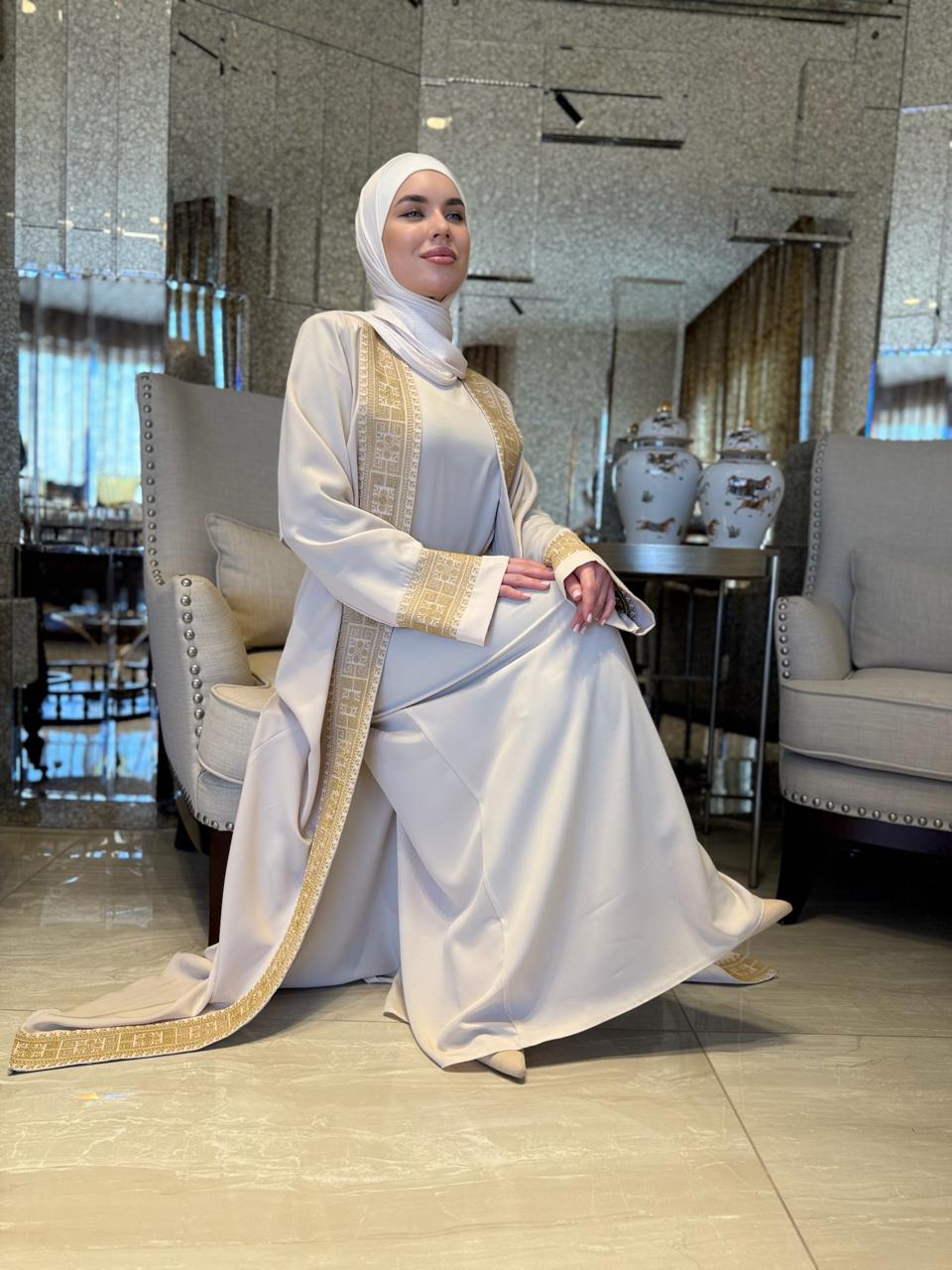 Beije Abaya With Jordanian Tetreez + Under Dress