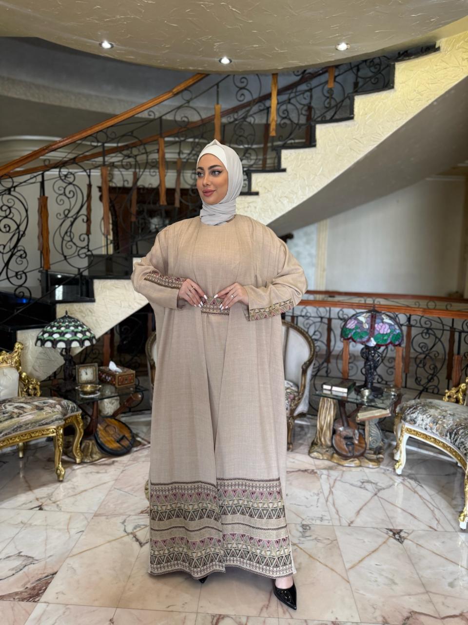 Beije Abaya With Jordanian Tetreez + Under Dress